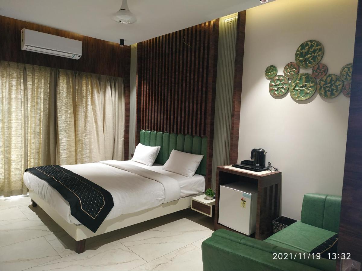 Hotel Florence Nanded Exterior photo
