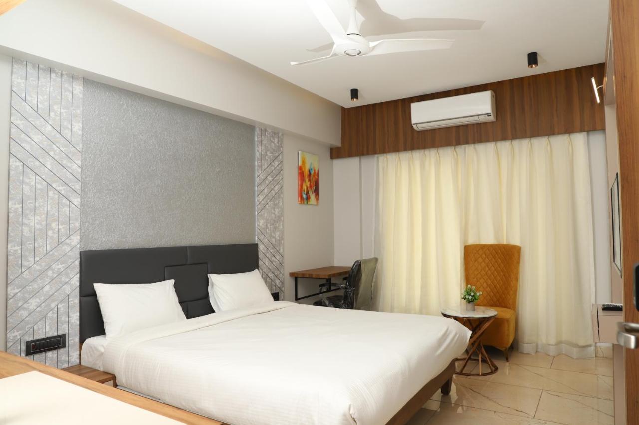 Hotel Florence Nanded Exterior photo
