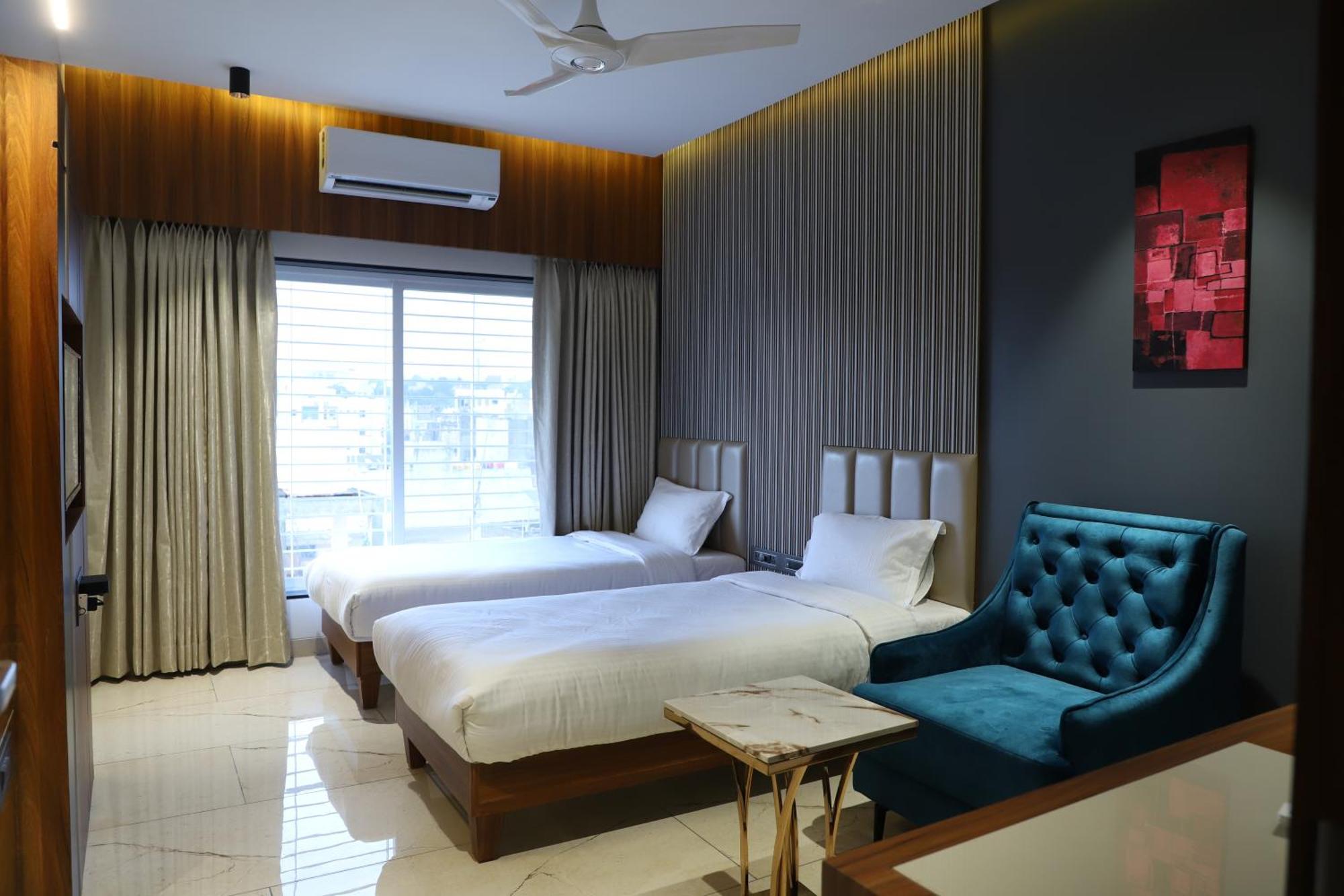 Hotel Florence Nanded Exterior photo